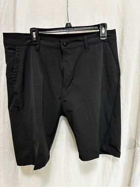 Kenneth Cole Gray  Flat-Front Casual Shorts